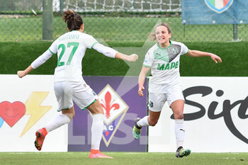 2022-01-16 - Davina Philtjens (Sassuolo) celebrates after scoring a goal - ACF FIORENTINA VS US SASSUOLO - ITALIAN SERIE A WOMEN - SOCCER