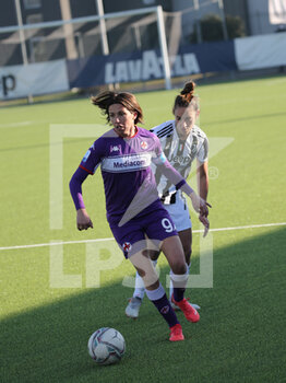 2022-01-22 - Martina Lenzini (Juventus Women) vs Daniela Sabatino (Fiorentina) - JUVENTUS FC VS ACF FIORENTINA - ITALIAN SERIE A WOMEN - SOCCER