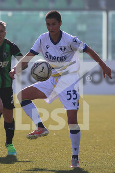 2022-01-22 - Francesca Imprezzabile of HELLAS VERONA FC in action during the Serie A Women match between US Sassuolo and Hellas Verona FC at Enzo Ricci on January 22, 2022 in Sassuolo (MO), Italy. - US SASSUOLO VS HELLAS VERONA WOMEN - ITALIAN SERIE A WOMEN - SOCCER