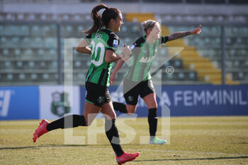2022-01-22 - Benedetta Orsi of US SASSUOLO celebrates with his teammates after scoring a goal during the Serie A Women match between US Sassuolo and Hellas Verona FC at Enzo Ricci on January 22, 2022 in Sassuolo (MO), Italy. - US SASSUOLO VS HELLAS VERONA WOMEN - ITALIAN SERIE A WOMEN - SOCCER