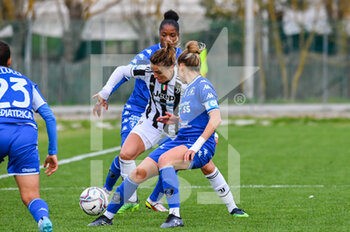 2022-02-27 - Cristiana Girelli (Juventus) fights for the ball against Cecilia Prugna (Empoli) - EMPOLI LADIES VS JUVENTUS FC - ITALIAN SERIE A WOMEN - SOCCER