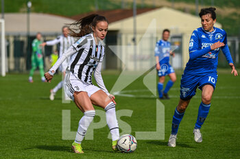 2022-02-27 - Julia Grosso (Juventus) fights for the ball against Norma Cinotti (Empoli) - EMPOLI LADIES VS JUVENTUS FC - ITALIAN SERIE A WOMEN - SOCCER
