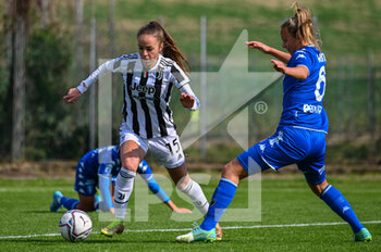 2022-02-27 - Julia Grosso (Juventus) fights for the ball against Anna Knol (Empoli) - EMPOLI LADIES VS JUVENTUS FC - ITALIAN SERIE A WOMEN - SOCCER