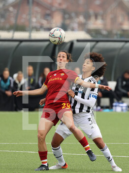 2022-03-05 - Lazaro Torres Paloma (Roma) vs Sara Gama (Juventus Women) - JUVENTUS FC VS AS ROMA - ITALIAN SERIE A WOMEN - SOCCER