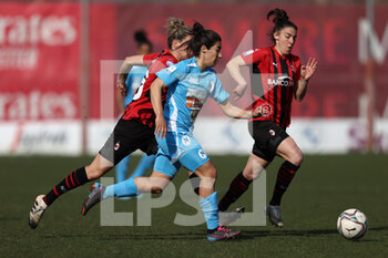 2022-03-06 - Romina Pinna (Napoli femminile) is challenged by Laura Agard (AC Milan) and Laura Fusetti (AC Milan) - AC MILAN VS NAPOLI FEMMINILE - ITALIAN SERIE A WOMEN - SOCCER