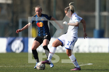 2022-03-20 - Henrietta Csiszar (FC Internazionale) and Stefania Tarenzi (UC Sampdoria) battle for the ball  - INTER - FC INTERNAZIONALE VS UC SAMPDORIA - ITALIAN SERIE A WOMEN - SOCCER