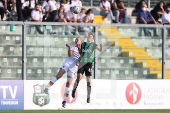 2022-03-26 - Giada Aldini of US SASSUOLO competes for the ball with Sophie Roman Haug of AS ROMA during the Serie A Woman match between US Sassuolo and AS Roma at Stadio Ricci on March 26, 2022 in Sassuolo (MO), Italy. - US SASSUOLO VS AS ROMA - ITALIAN SERIE A WOMEN - SOCCER