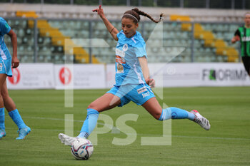 2022-04-24 - Eleonora Goldoni of NAPOLI FEMMINILE in action during the Serie A Women match between US Sassuolo and Napoli Femminile at Enzo Ricci on April 24, 2022 in Sassuolo (MO), Italy. - US SASSUOLO VS NAPOLI FEMMINILE - ITALIAN SERIE A WOMEN - SOCCER