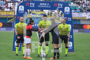 2022-05-07 - Alborghetti Lisa (FC Internazionale) - Bergamaschi Valentina (AC Milan) before the match - INTER - FC INTERNAZIONALE VS AC MILAN - ITALIAN SERIE A WOMEN - SOCCER