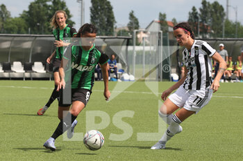 2022-05-07 - Giada Pondini (US Sassuolo) vs Barbara Bonansea (Juventus Women) - JUVENTUS FC VS US SASSUOLO - ITALIAN SERIE A WOMEN - SOCCER