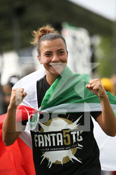 2022-05-07 - Arianna Caruso (Juventus Women) celebrates the victory of the Italian Championship - JUVENTUS FC VS US SASSUOLO - ITALIAN SERIE A WOMEN - SOCCER