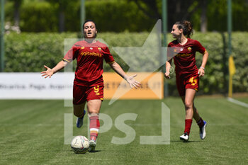 2022-05-14 - Valeria Pirone of AS Roma Women during the 22th day of the Serie A Championship between S.S. Lazio Women vs A.S. Roma Women at the stadio Mirko Fersini on 14th of May, 2022 in Formello, Italy. - LAZIO WOMEN VS AS ROMA - ITALIAN SERIE A WOMEN - SOCCER