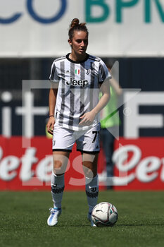2022-05-14 - Martina Lenzini (Juventus FC) in action - AC MILAN VS JUVENTUS FC - ITALIAN SERIE A WOMEN - SOCCER