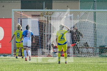 2022-01-16 - Martina Rosucci (8) Juventus Women Take the penalty during the Italian Serie A Women 2021/2022 match between Pomigliano Calcio Femminile vs Juventus Women on January 16, 2022 at the Stadium Ugo Gobbato in Pomigliano Italy - CALCIO POMIGLIANO VS JUVENTUS FC - ITALIAN SERIE A WOMEN - SOCCER