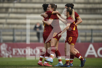 2022-02-05 - AS Roma team exultation after the goal scored during the Serie A match between Roma Calcio and  at Stadio Tre Fontane on February 5, 2022 in Rome, Italy. - AS ROMA VS CALCIO POMIGLIANO - ITALIAN SERIE A WOMEN - SOCCER