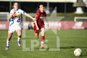 2022-02-27 - Lucia Di Guglielmo of AS Roma during the Serie A Women match between AS Roma and FC Internazionale at Stadio Tre Fontane on February 27, 2022 in Rome, Italy. - AS ROMA VS INTER - FC INTERNAZIONALE - ITALIAN SERIE A WOMEN - SOCCER