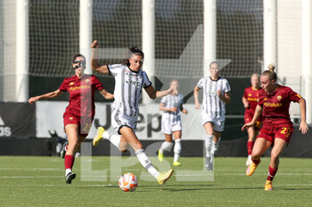 2022-09-16 - Agnese Bonfantini (Juventus Women) in action - JUVENTUS FC VS AS ROMA - ITALIAN SERIE A WOMEN - SOCCER