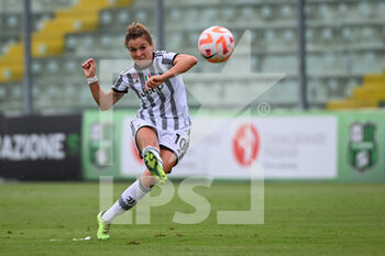 2022-09-24 - Cristiana Girelli (Juventus) free kick - US SASSUOLO VS JUVENTUS FC - ITALIAN SERIE A WOMEN - SOCCER