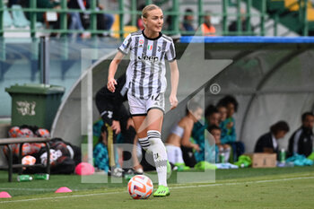 2022-09-24 - Matilde Lundorf Skovsen (Juventus) in action - US SASSUOLO VS JUVENTUS FC - ITALIAN SERIE A WOMEN - SOCCER
