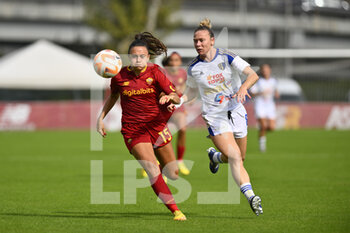 2022-10-23 - Annamaria Serturini of AS Roma Women and Joyce BORINI of F.C. Como Women during the 7th day of the Serie A Championship between A.S. Roma Women and F.C. Como Women at the stadio Tre Fontane on 23th of September, 2022 in Rome, Italy. - AS ROMA VS COMO WOMEN - ITALIAN SERIE A WOMEN - SOCCER