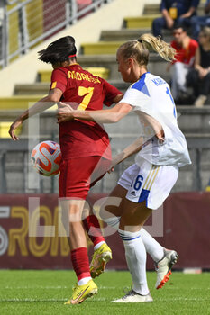 2022-10-23 - Andressa Alves of AS Roma Women and Julia KARLERNAS of F.C. Como Women during the 7th day of the Serie A Championship between A.S. Roma Women and F.C. Como Women at the stadio Tre Fontane on 23th of September, 2022 in Rome, Italy. - AS ROMA VS COMO WOMEN - ITALIAN SERIE A WOMEN - SOCCER