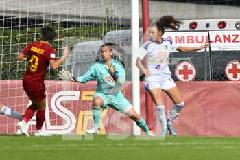 2022-10-23 - Valentina Giacinti of AS Roma Women during the 7th day of the Serie A Championship between A.S. Roma Women and F.C. Como Women at the stadio Tre Fontane on 23th of September, 2022 in Rome, Italy. - AS ROMA VS COMO WOMEN - ITALIAN SERIE A WOMEN - SOCCER