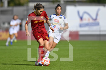 2022-10-23 - Elena Linari of AS Roma Women during the 7th day of the Serie A Championship between A.S. Roma Women and F.C. Como Women at the stadio Tre Fontane on 23th of September, 2022 in Rome, Italy. - AS ROMA VS COMO WOMEN - ITALIAN SERIE A WOMEN - SOCCER