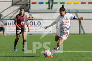 2022-10-29 - Laura Fusetti (6) AC Milan Women control the ball during the Italian Women's Serie A 2022/2023 football match between Pomigliano Femminile vs Milan Femminile on October 29, 2022 at the Stadium Comunale in Palma Campania, Italy - POMIGLIANO CALCIO VS AC MILAN - ITALIAN SERIE A WOMEN - SOCCER