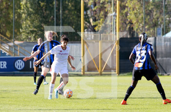 2022-10-29 - Cinotti Norma(Roma), Stefanie van der Gragt(Inter) and Nchout Ajara(Inter) - INTER - FC INTERNAZIONALE VS AS ROMA - ITALIAN SERIE A WOMEN - SOCCER