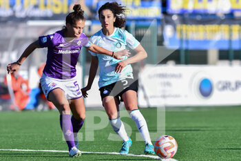 2022-11-20 - Ghoutia Karchouni (Inter) and Alice Tortelli (ACF Fiorentina) - ACF FIORENTINA VS INTER - FC INTERNAZIONALE - ITALIAN SERIE A WOMEN - SOCCER