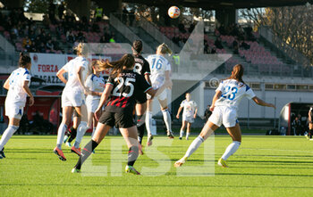 2022-11-20 - Karlenas Julia soccer headerd - AC MILAN VS COMO WOMEN - ITALIAN SERIE A WOMEN - SOCCER