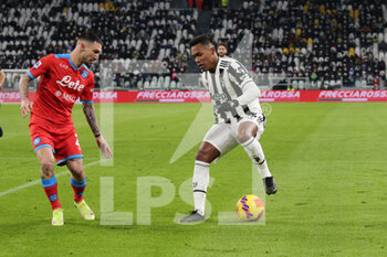 2022-01-06 - Alex Sandro Lobo Silva (Juventus FC) vs Giovanni Di Lorenzo (Napoli) - JUVENTUS FC VS SSC NAPOLI - ITALIAN SERIE A - SOCCER