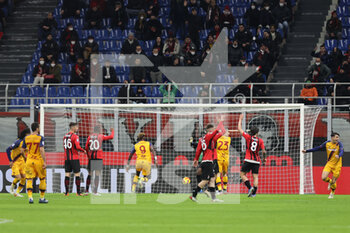 2022-01-06 - Tammy Abraham of AS Roma scores a goal during the Serie A 2021/22 football match between AC Milan and AS Roma at Giuseppe Meazza Stadium, Milan, Italy on January 06, 2022 - AC MILAN VS AS ROMA - ITALIAN SERIE A - SOCCER