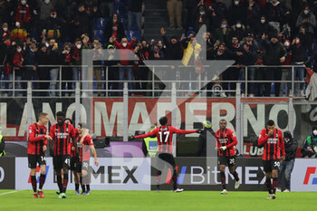 2022-01-06 - Rafael Leao of AC Milan celebrates with his teammates after scoring a goal during the Serie A 2021/22 football match between AC Milan and AS Roma at Giuseppe Meazza Stadium, Milan, Italy on January 06, 2022 - AC MILAN VS AS ROMA - ITALIAN SERIE A - SOCCER