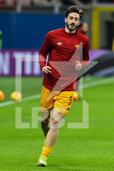 2022-01-06 - Matias Vina of AS Roma warms up during the Serie A 2021/22 football match between AC Milan and AS Roma at Giuseppe Meazza Stadium, Milan, Italy on January 06, 2022 - AC MILAN VS AS ROMA - ITALIAN SERIE A - SOCCER