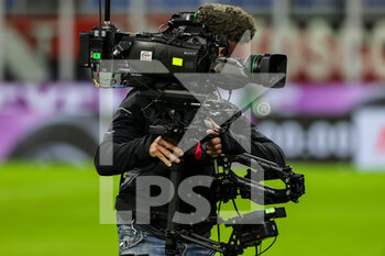 2022-01-06 - Cameramen television during the Serie A 2021/22 football match between AC Milan and AS Roma at Giuseppe Meazza Stadium, Milan, Italy on January 06, 2022 - AC MILAN VS AS ROMA - ITALIAN SERIE A - SOCCER