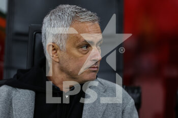 2022-01-06 - Jose Mourinho Head Coach of AS Roma looks on during the Serie A 2021/22 football match between AC Milan and AS Roma at Giuseppe Meazza Stadium, Milan, Italy on January 06, 2022 - AC MILAN VS AS ROMA - ITALIAN SERIE A - SOCCER