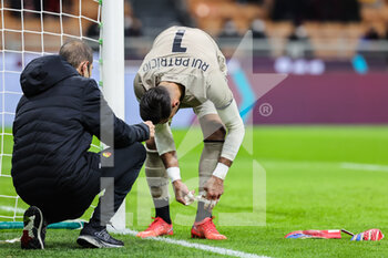 2022-01-06 - Rui Patricio of AS Roma during the Serie A 2021/22 football match between AC Milan and AS Roma at Giuseppe Meazza Stadium, Milan, Italy on January 06, 2022 - AC MILAN VS AS ROMA - ITALIAN SERIE A - SOCCER