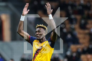 2022-01-06 - Tammy Abraham of AS Roma gestures during the Serie A 2021/22 football match between AC Milan and AS Roma at Giuseppe Meazza Stadium, Milan, Italy on January 06, 2022 - AC MILAN VS AS ROMA - ITALIAN SERIE A - SOCCER