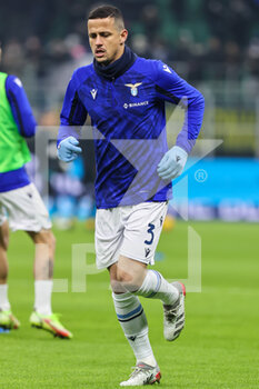 2022-01-09 - Luiz Felipe of SS Lazio warms up during the Serie A 2021/22 football match between FC Internazionale and SS Lazio at Giuseppe Meazza Stadium, Milan, Italy on January 09, 2022 - INTER - FC INTERNAZIONALE VS SS LAZIO - ITALIAN SERIE A - SOCCER