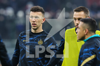 2022-01-09 - Ivan Perisic of FC Internazionale warms up during the Serie A 2021/22 football match between FC Internazionale and SS Lazio at Giuseppe Meazza Stadium, Milan, Italy on January 09, 2022 - INTER - FC INTERNAZIONALE VS SS LAZIO - ITALIAN SERIE A - SOCCER