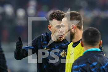 2022-01-09 - Ivan Perisic of FC Internazionale talks to Stefan de Vrij of FC Internazionale during the Serie A 2021/22 football match between FC Internazionale and SS Lazio at Giuseppe Meazza Stadium, Milan, Italy on January 09, 2022 - INTER - FC INTERNAZIONALE VS SS LAZIO - ITALIAN SERIE A - SOCCER