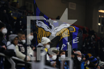 2022-01-09 - A fan waves a giant flag during the Serie A 2021/22 football match between FC Internazionale and SS Lazio at Giuseppe Meazza Stadium, Milan, Italy on January 09, 2022 - INTER - FC INTERNAZIONALE VS SS LAZIO - ITALIAN SERIE A - SOCCER