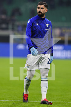 2022-01-09 - Elseid Hysaj of SS Lazio warms up during the Serie A 2021/22 football match between FC Internazionale and SS Lazio at Giuseppe Meazza Stadium, Milan, Italy on January 09, 2022 - INTER - FC INTERNAZIONALE VS SS LAZIO - ITALIAN SERIE A - SOCCER