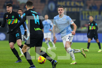 2022-01-09 - Sergej Milinkovic-Savic of SS Lazio in action during the Serie A 2021/22 football match between FC Internazionale and SS Lazio at Giuseppe Meazza Stadium, Milan, Italy on January 09, 2022 - INTER - FC INTERNAZIONALE VS SS LAZIO - ITALIAN SERIE A - SOCCER