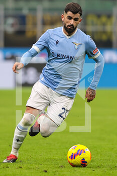 2022-01-09 - Elseid Hysaj of SS Lazio in action during the Serie A 2021/22 football match between FC Internazionale and SS Lazio at Giuseppe Meazza Stadium, Milan, Italy on January 09, 2022 - INTER - FC INTERNAZIONALE VS SS LAZIO - ITALIAN SERIE A - SOCCER