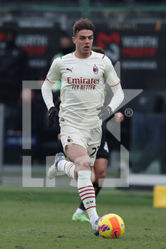 2022-01-09 - Daniel Maldini (AC Milan) in action - VENEZIA FC VS AC MILAN - ITALIAN SERIE A - SOCCER