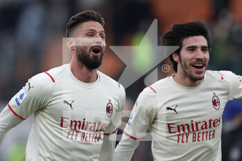 2022-01-09 - Matteo Gabbia (AC Milan), Olivier Giroud (AC Milan) and Sandro Tonali (AC Milan) celebrate after the victory - VENEZIA FC VS AC MILAN - ITALIAN SERIE A - SOCCER