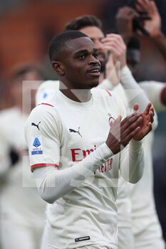 2022-01-09 - Pierre Kalulu (AC Milan) cheers the fans after the victory - VENEZIA FC VS AC MILAN - ITALIAN SERIE A - SOCCER