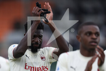 2022-01-09 - Tiemoue Bakayoko (AC Milan) cheers the fans after the victory - VENEZIA FC VS AC MILAN - ITALIAN SERIE A - SOCCER